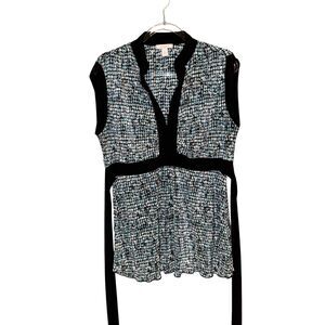 Dressbarn Women's crinkle/peacock print design size XL